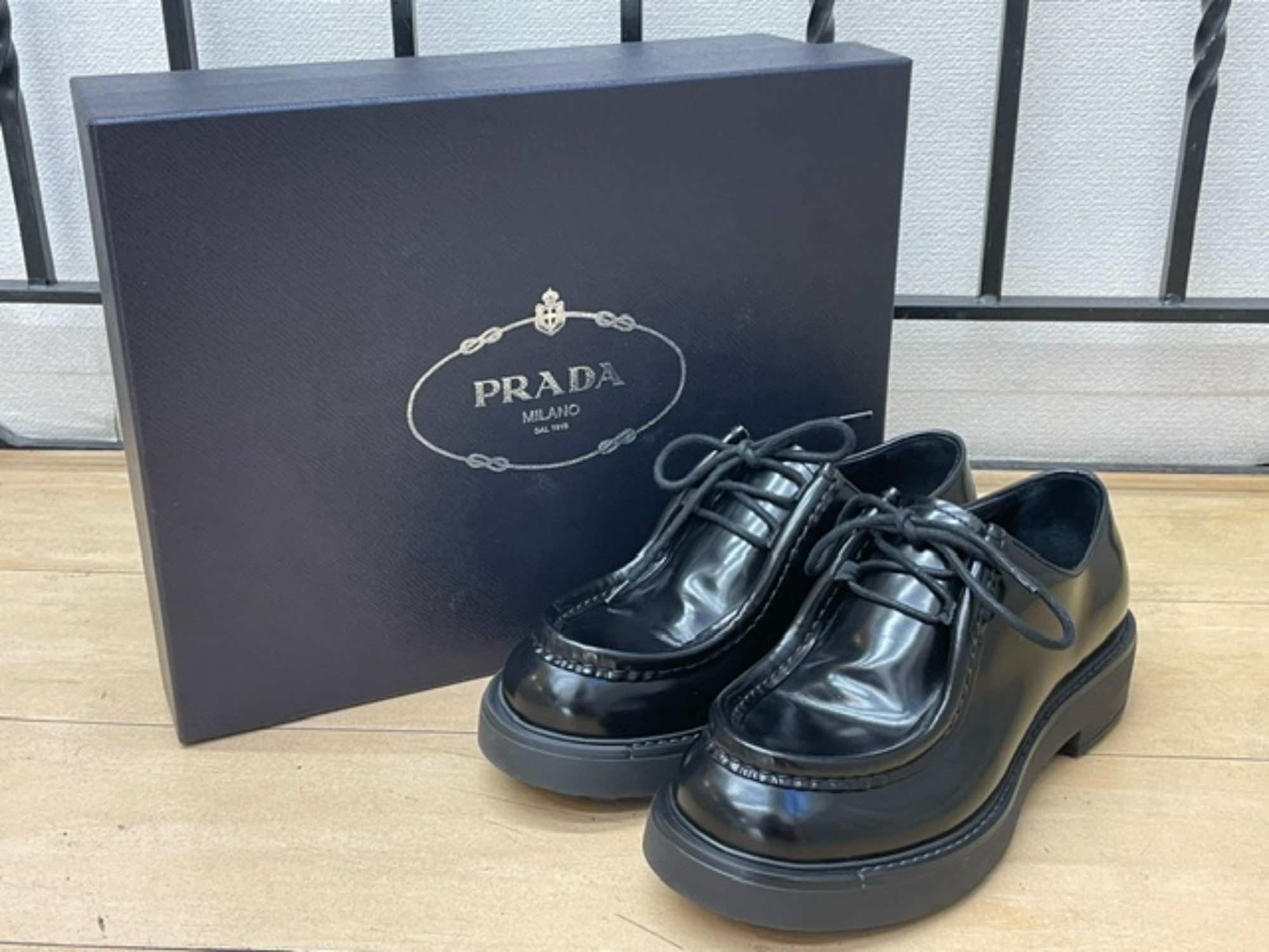 PRADA/プラダ】の、ダイアパソンオペークブラッシュドレザーレース