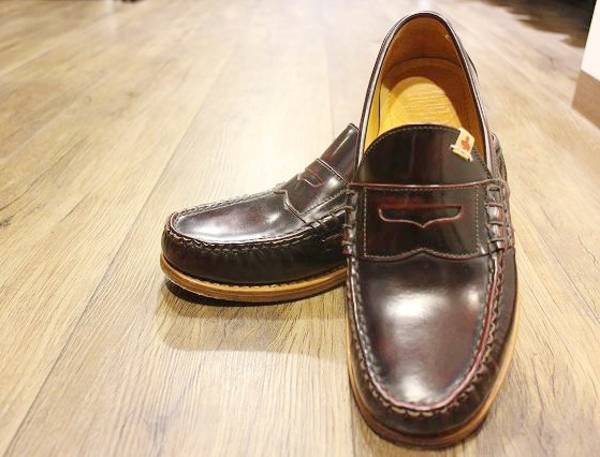 気品を演出する。VISVIM(ビズビム) ローファー FABRO CG-FOLK 入荷