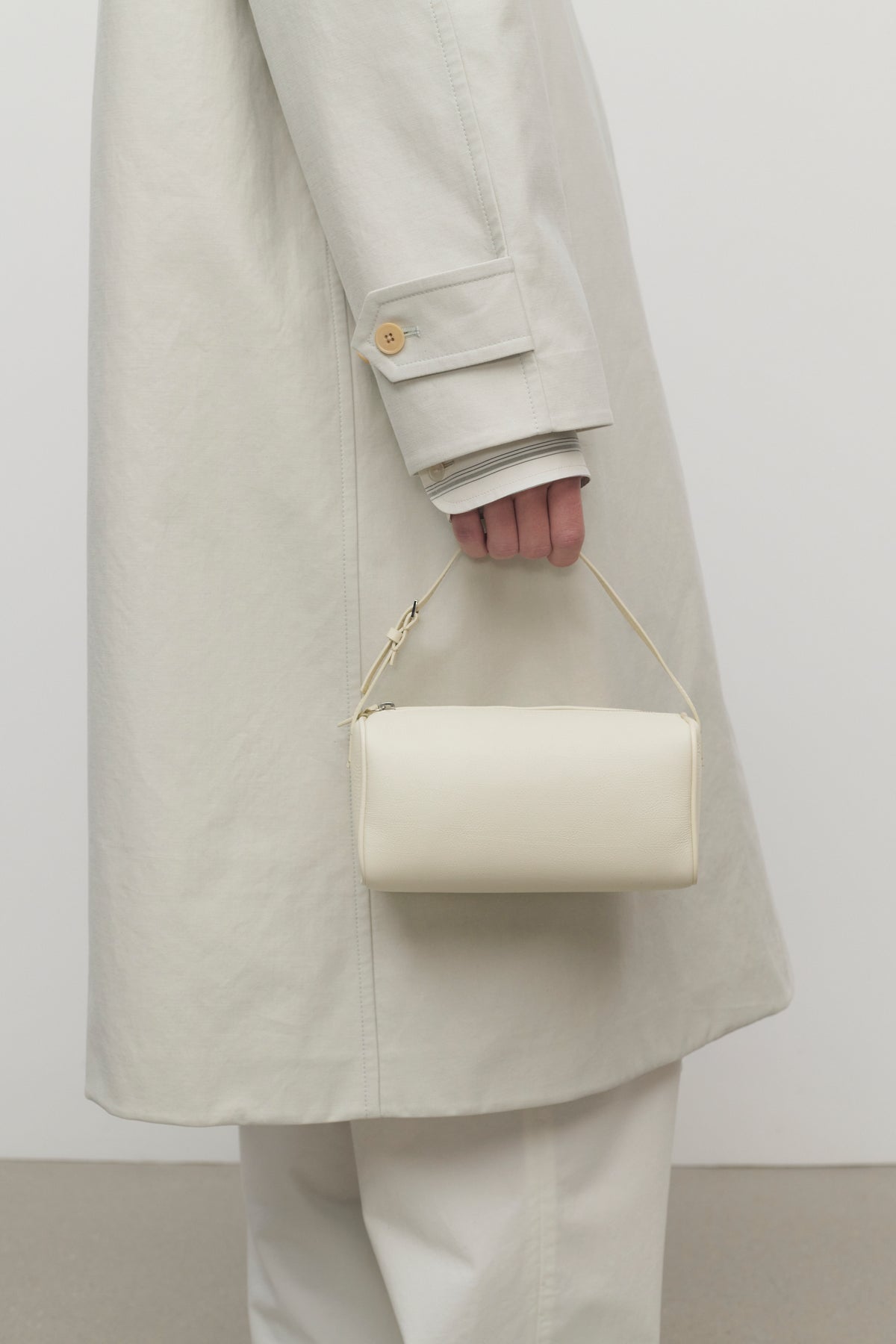 90's Bag White – The Row