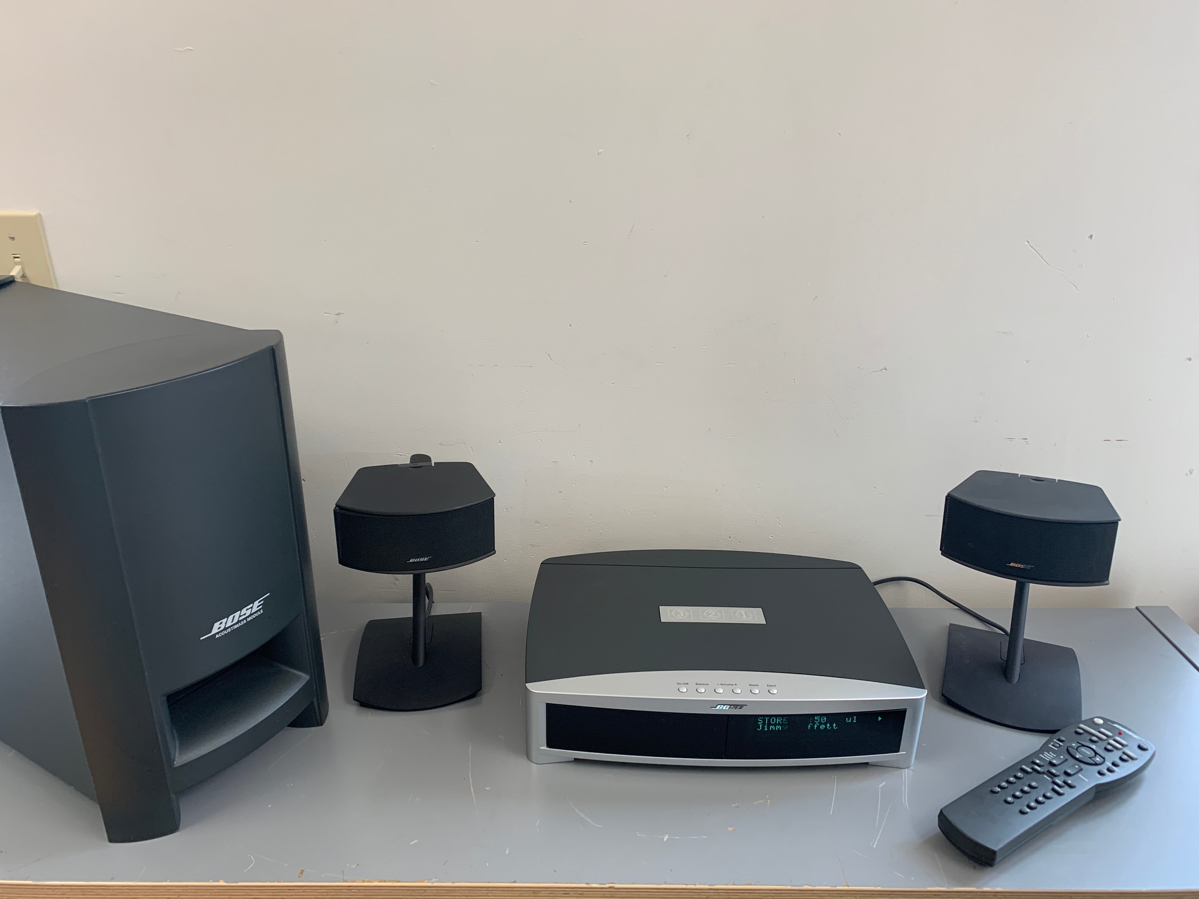 Bose Model 321 Series III GSX Media Center * Remote * Speakers