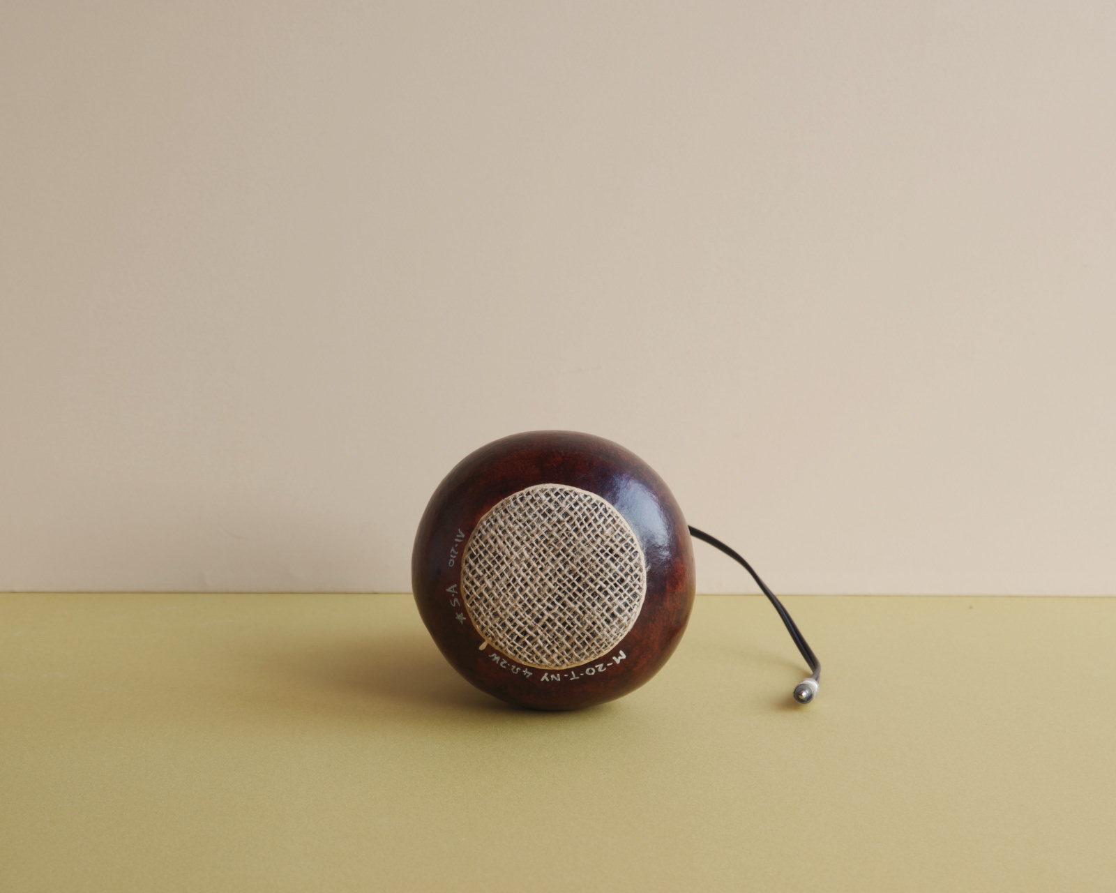 ひょうたんスピーカー / 秋元しゅうせい – 新得町のカフェ | THE YARD