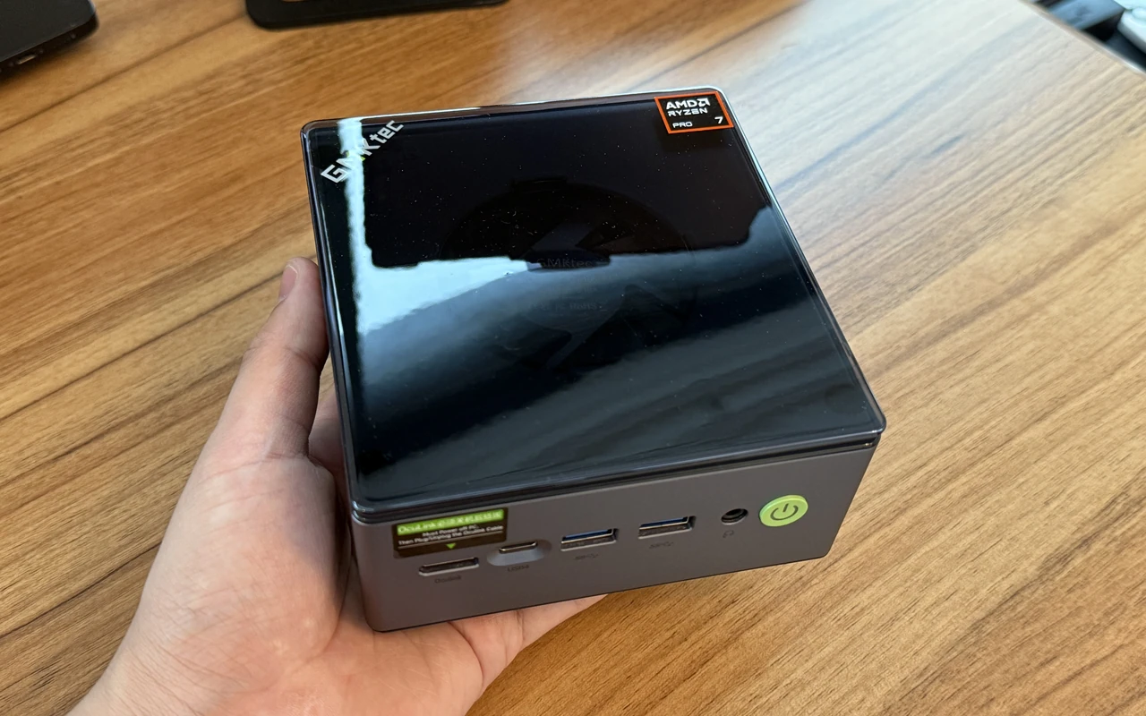 GMKtec Nucbox M7』レビュー、Ryzen 7 PRO 6850H採用、Oculinkポート