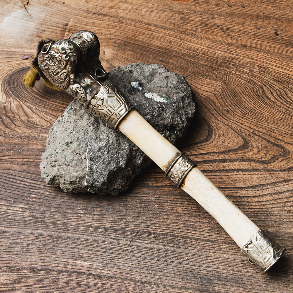 大腿骨の笛 kangling カンリン チベット仏教の伝統楽器 の通販[送料