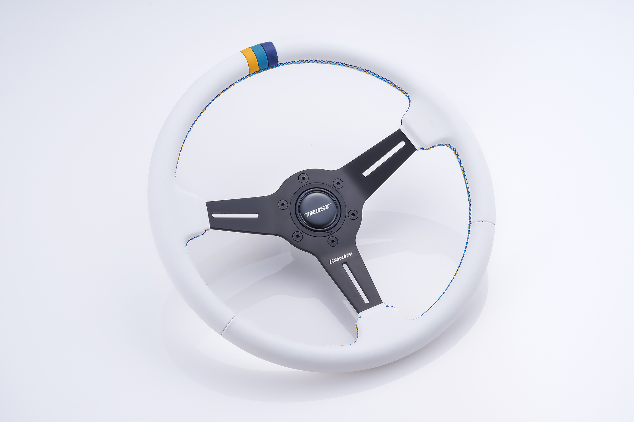 GReddy スポーツステアリング ブルーレザー/ ホワイトレザー | TRUST