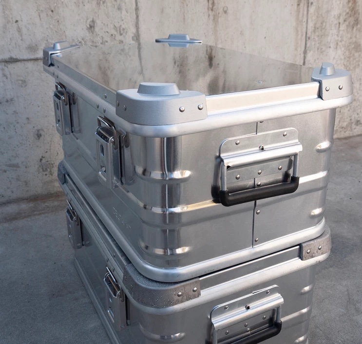 DELTA/MT Extreme X™ 39 アルミコンテナ 46L トライアングルマーケット