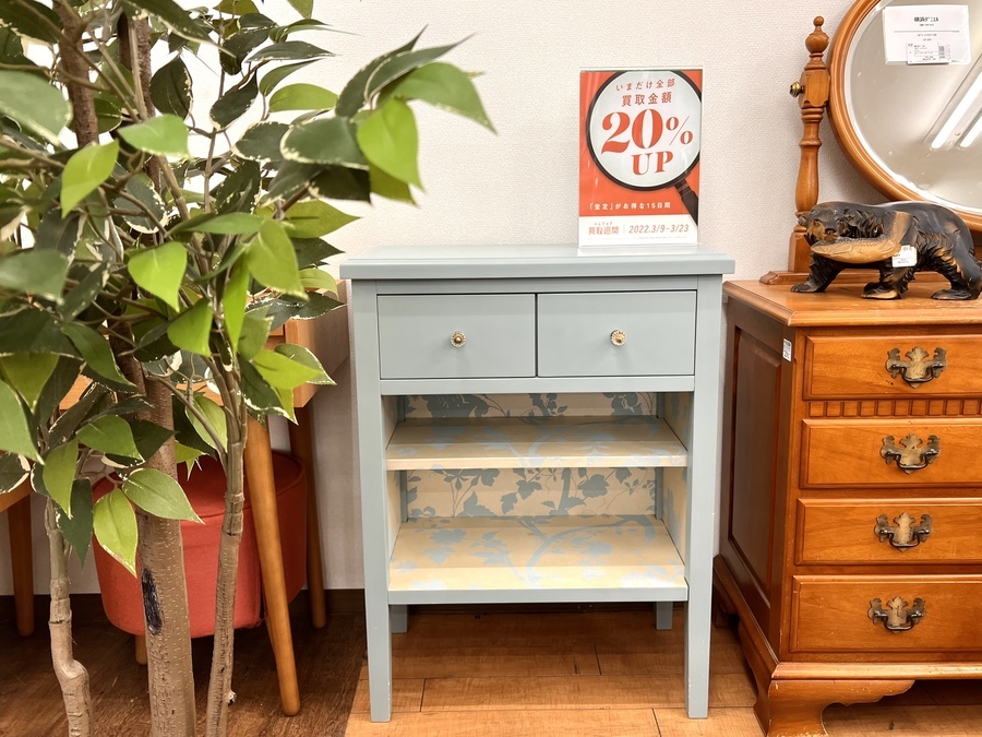 LAURA ASHLEY(ローラアシュレイ)のオープンチェストが入荷しました