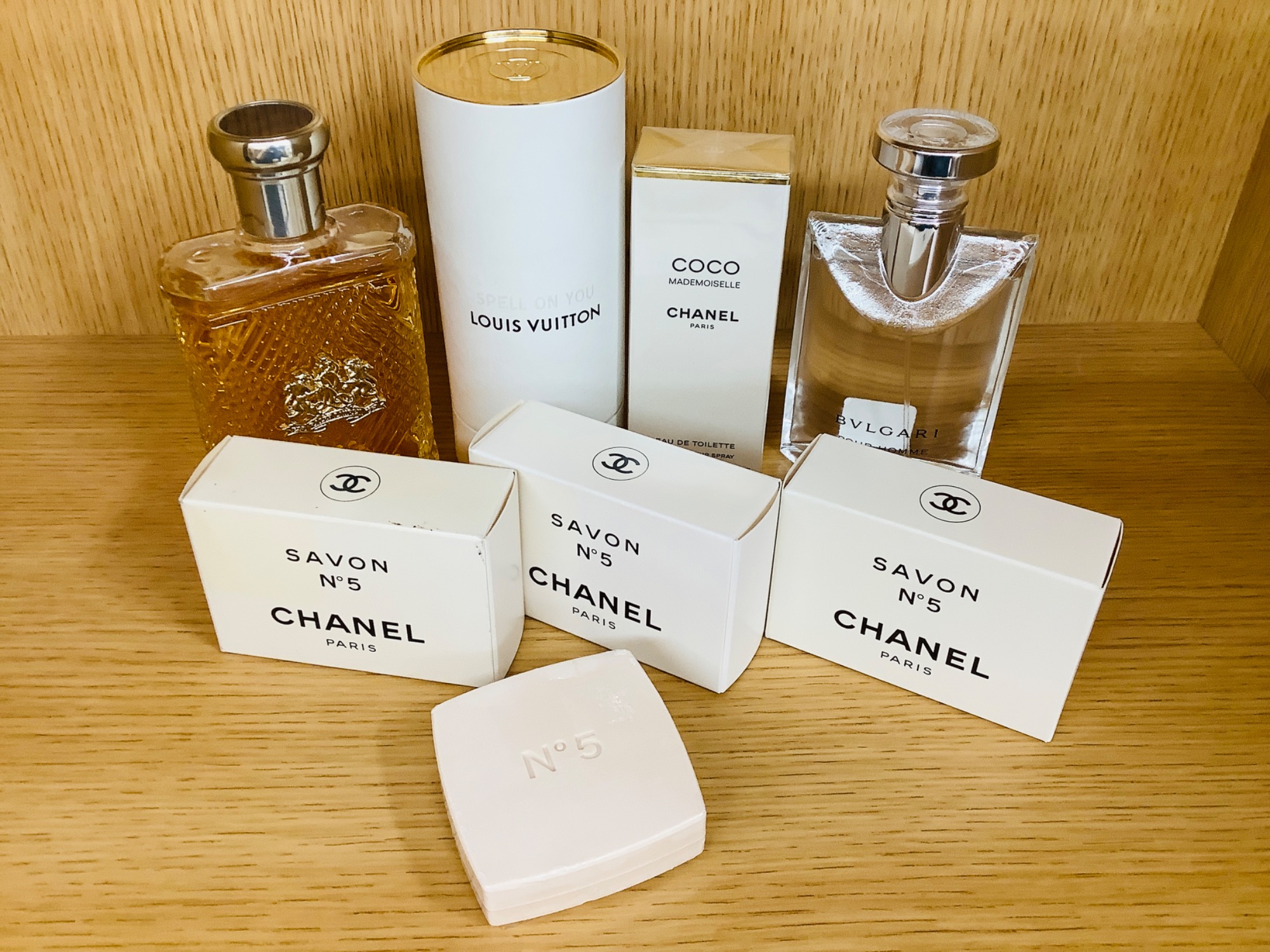 当店では香水も販売、買取をしております！ブランド商品は高評価