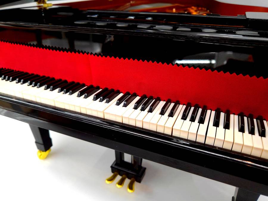 ほんとに弾けちゃう！ミニチュアグランドピアノ入荷しました！｜2018年