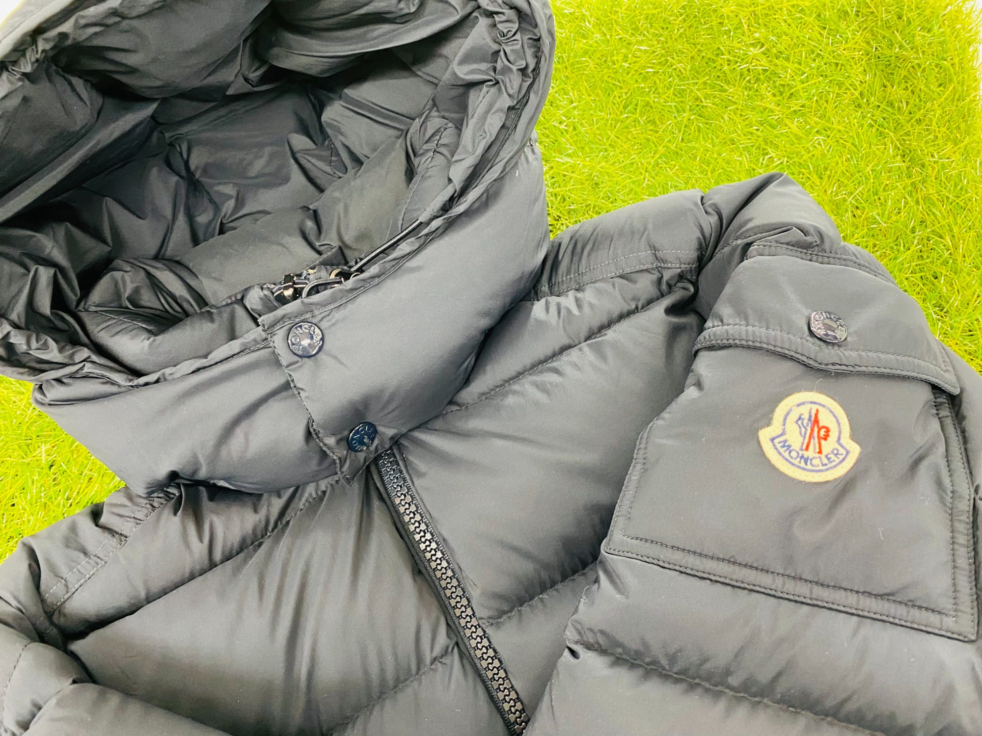 21年 BEAMS別注!!MONCLER(モンクレール)MAT MAYAダウンジャケットが