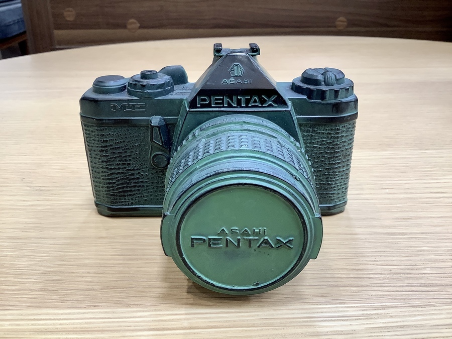 PENTAX(ペンタックス)鋳物カメラ型貯金箱 ヨドバシカメラ西口贈呈品 が