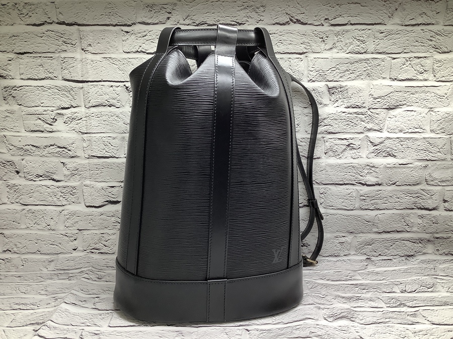 LOUIS VUITTON(ルイヴィトン)からエピのワンショルダーバッグ