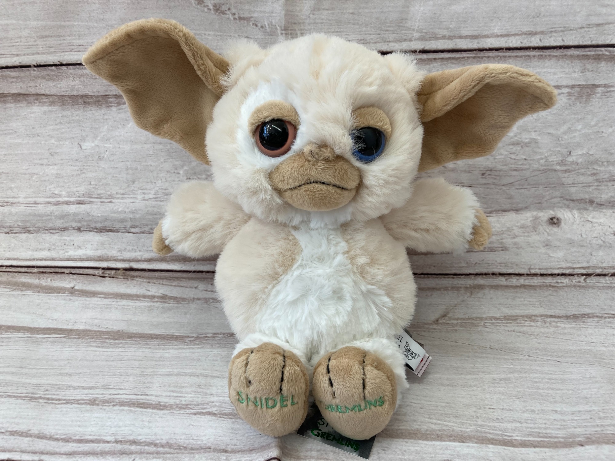 Snidel×GREMLINS（スナイデル×グレムリン）よりギズモのぬいぐるみが