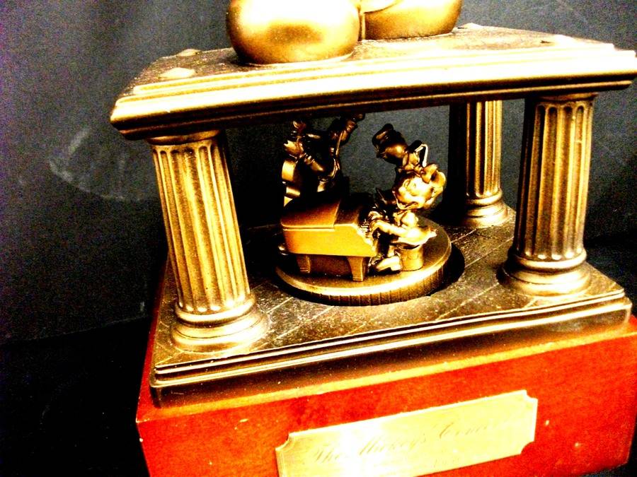 ジャンク品】非売品 第一生命 ミッキーマウス ブロンズ像 全長（約）44