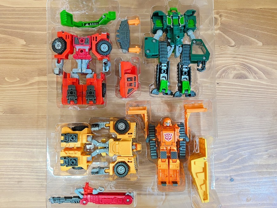 合体方法は無限大！】カーロボットのビルドキングが入荷いたしました