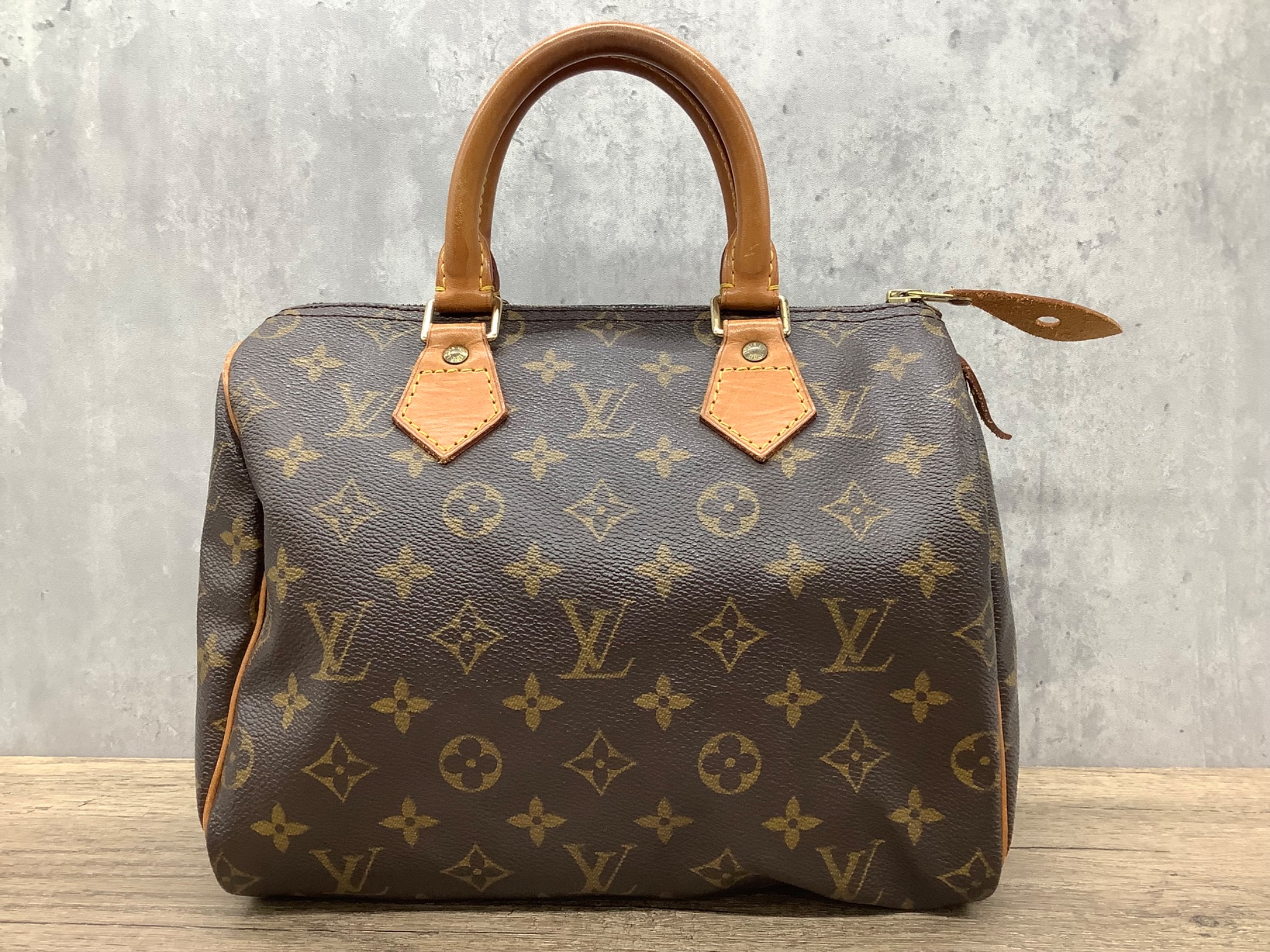 LOUIS VUITTON (ルイ・ヴィトン) モノグラム スピーディ25 が入荷しま