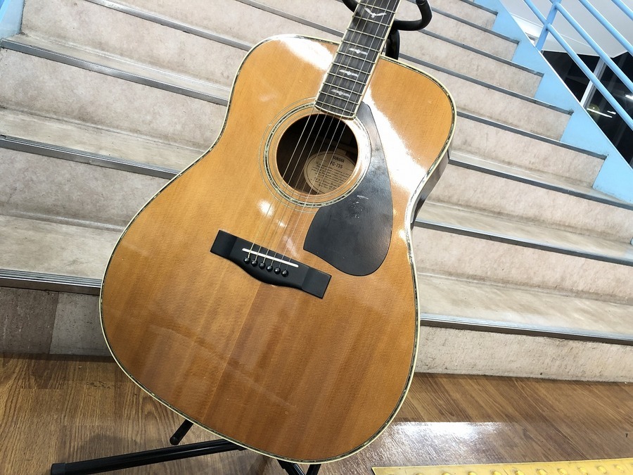 YAMAHA(ヤマハ) アコースティックギター FG-735 をご紹介いたします