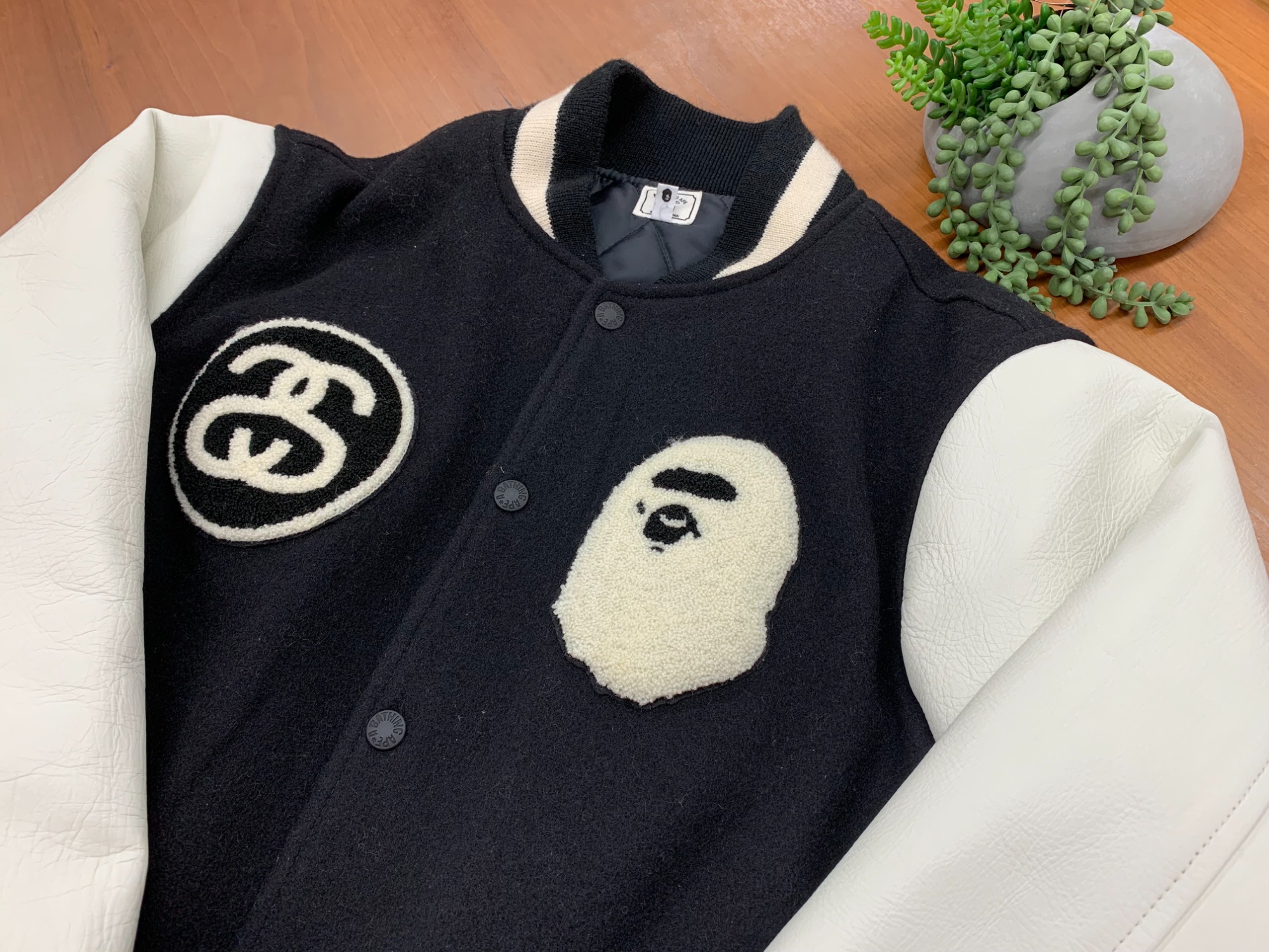 A BATHING APE(アベイシングエイプ)×stussy(ステューシー) レザー切替