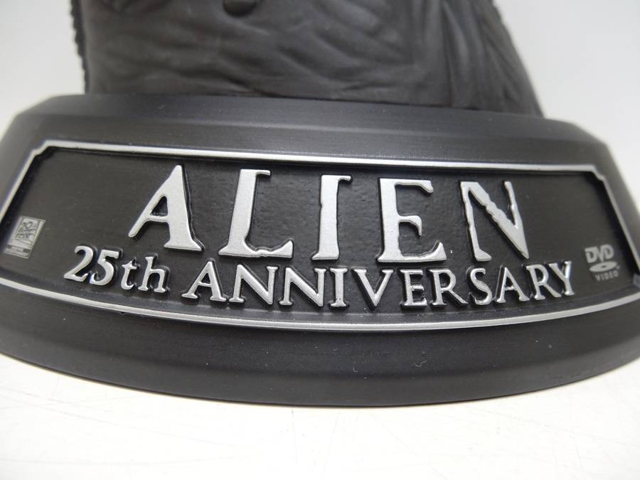 迫力満点！エイリアンの限定DVDヘッド型ケース買取入荷しました