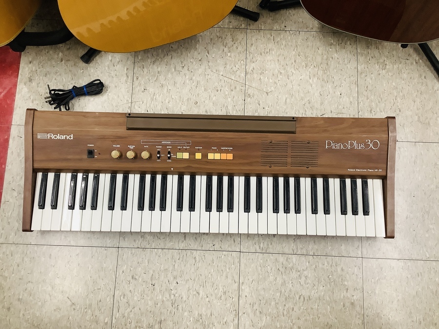 ROLAND(ローランド）電子ピアノHP-30 入荷致しました！！！｜2022年02