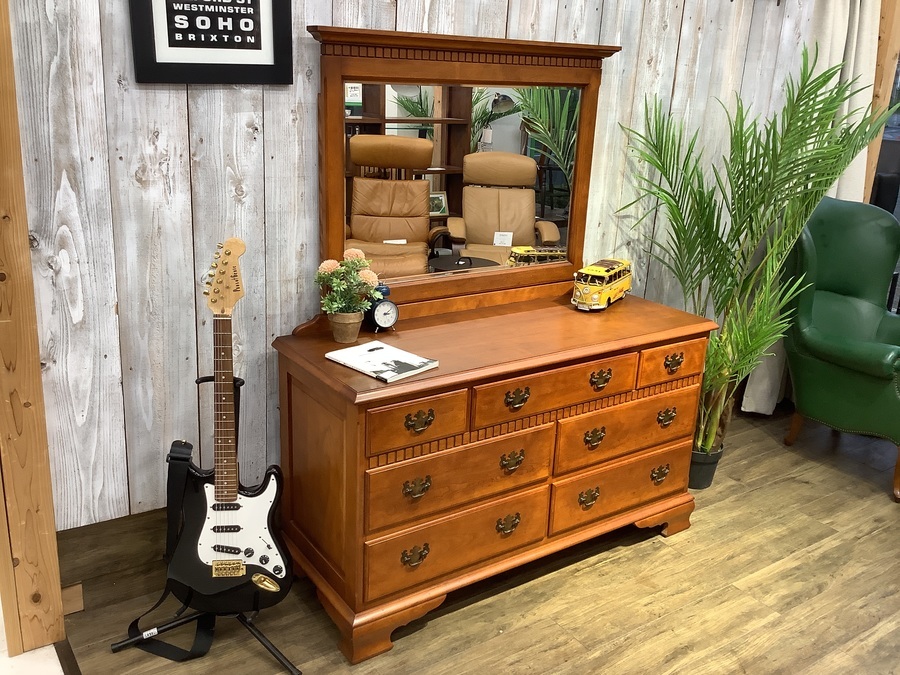 Daniel（ダニエル）】横浜クラシック家具といえばダニエルのドレッサー