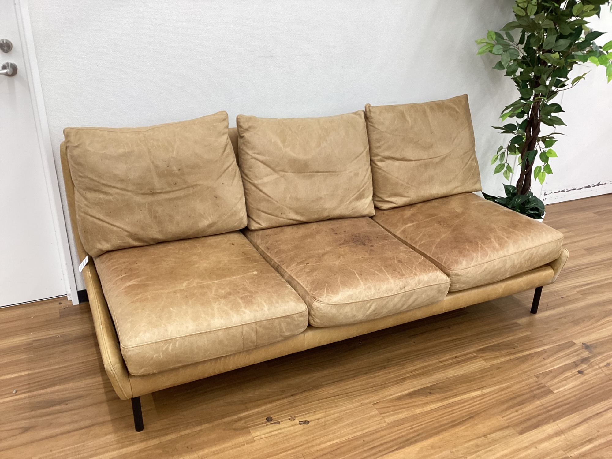 お値段見直しました！ unico（ウニコ）HOXTON （ホクストン）3人掛け