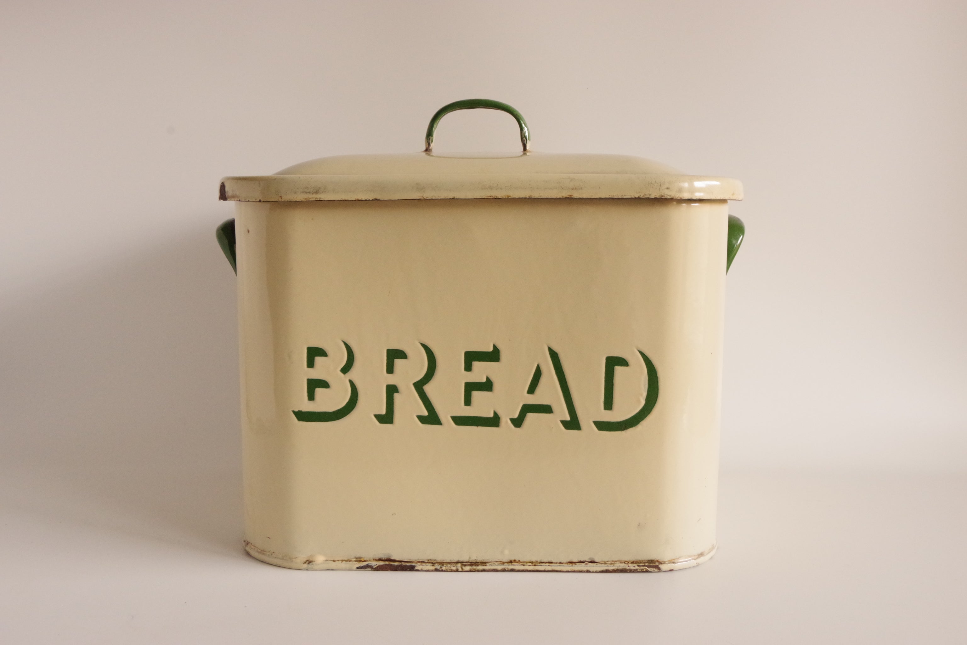 ホーロー ブレッド缶 – TWENTY TWENTY ANTIQUES