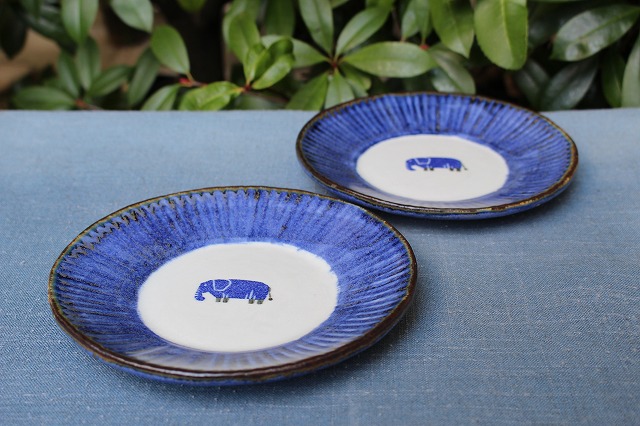 滋賀県信楽町で作陶されている信楽焼作家安見勇人さんの動物5寸皿