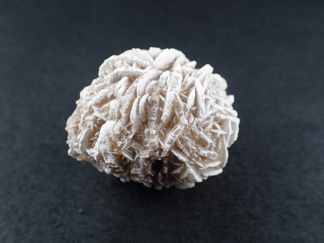 砂漠の薔薇（デザートローズ） モロッコ・サハラ砂漠 産 ｜石の販売