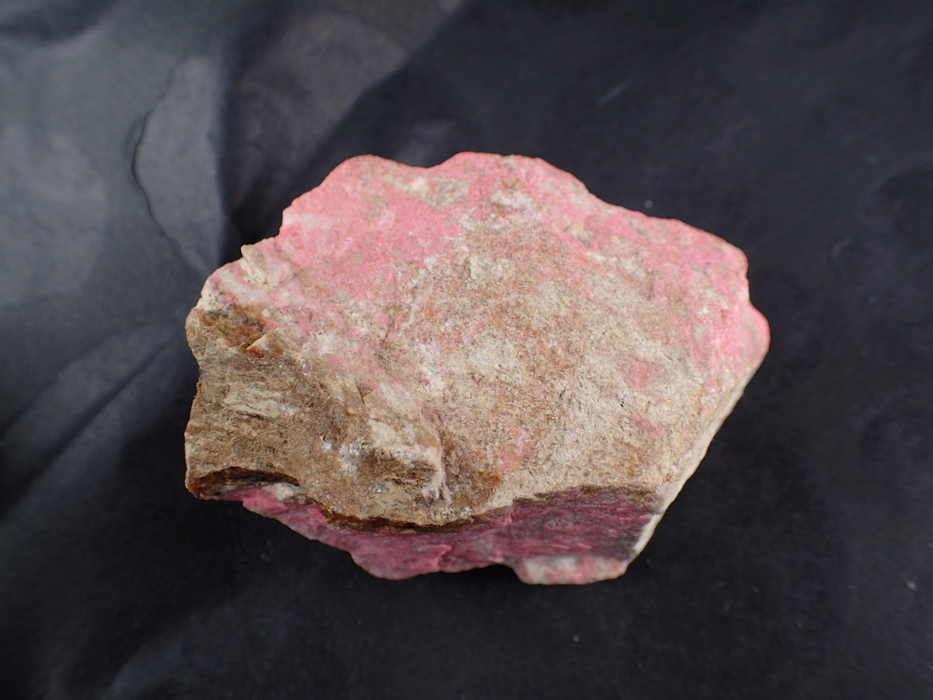 桃簾石（チューライト）原石 ノルウェー産 ｜石の販売専門店【vec