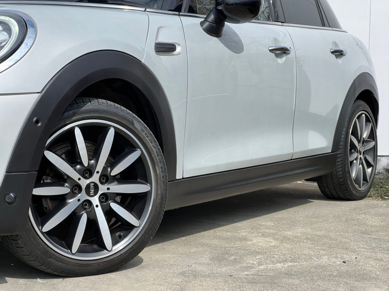 MINI(ミニ) ミニ クーパーD ラウンジスタイル シートヒーター 本革