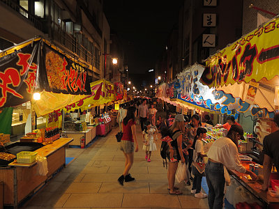 富岡八幡宮 深川八幡祭 - 東京都江東区 - 8月中旬 - 伝統の日本紀行