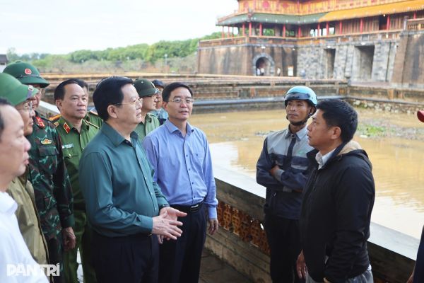 記録的豪雨で浸水被害のフエ遺跡群、観光客の受け入れ再開 [社会