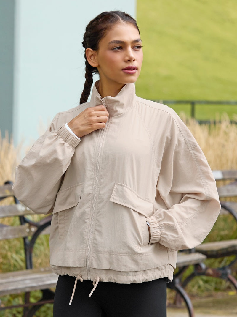 XTFJK02J3 マルチ ポケット付き ウィンドブレーカー