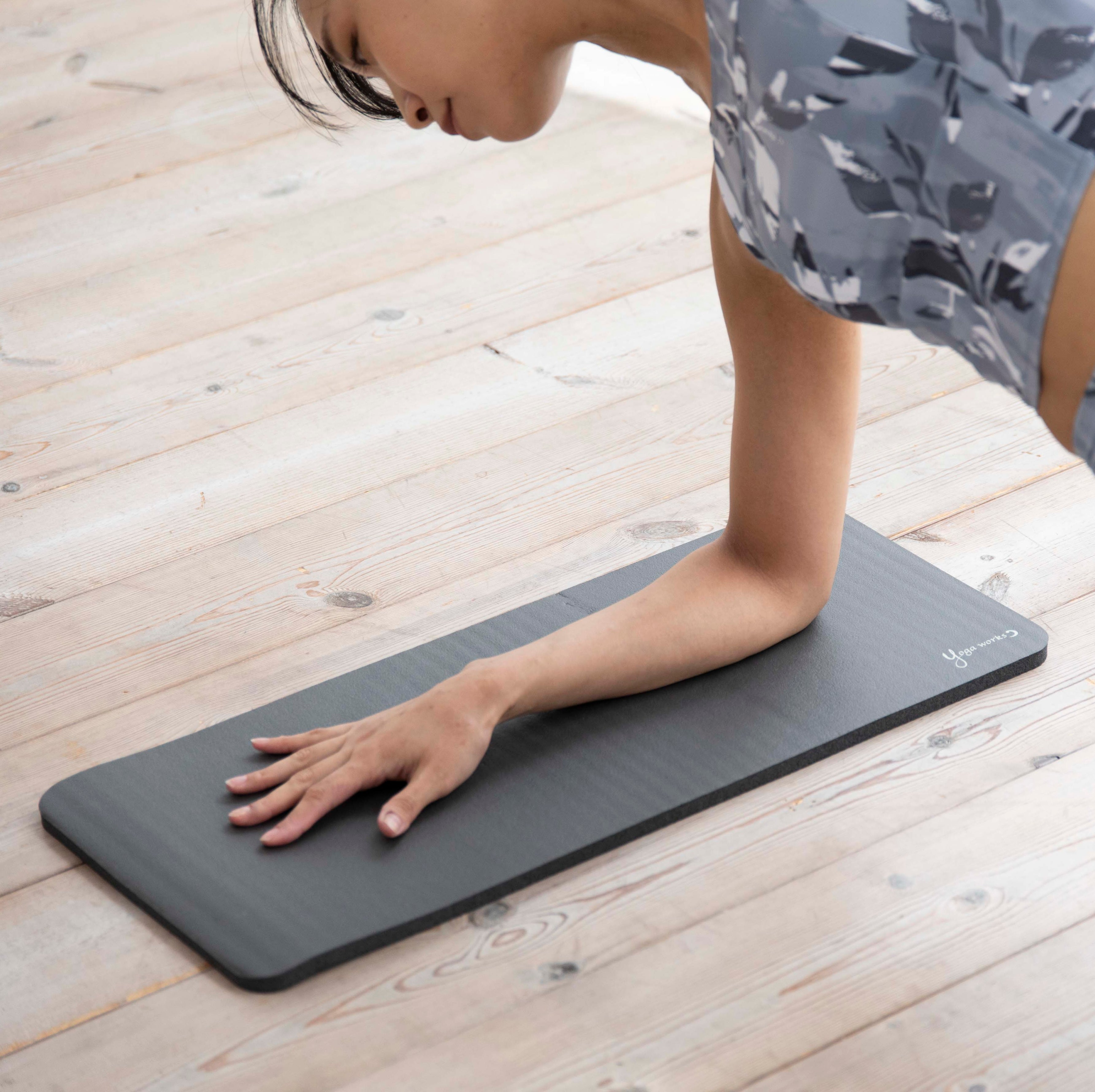 ピラティスマットmini 12mm – ヨガワークスオンラインストア