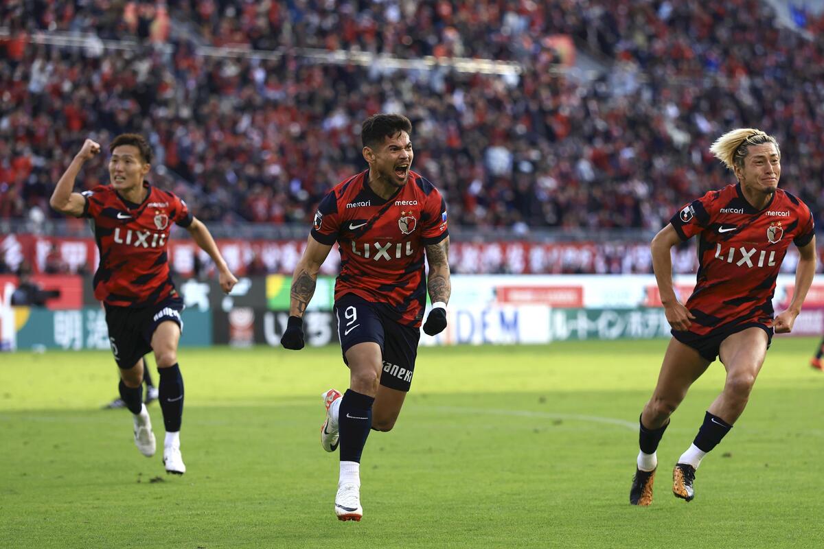 茨城サポーター歓喜…J1鹿島とダブル優勝のJ2水戸・監督「J1での