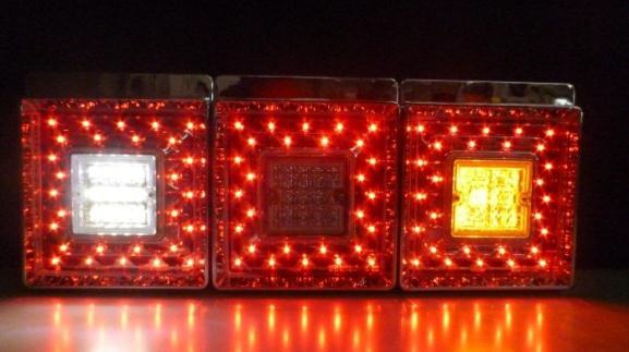JB 角型LEDテールランプ 3連 LEDバックランプ付 - トラックボディ