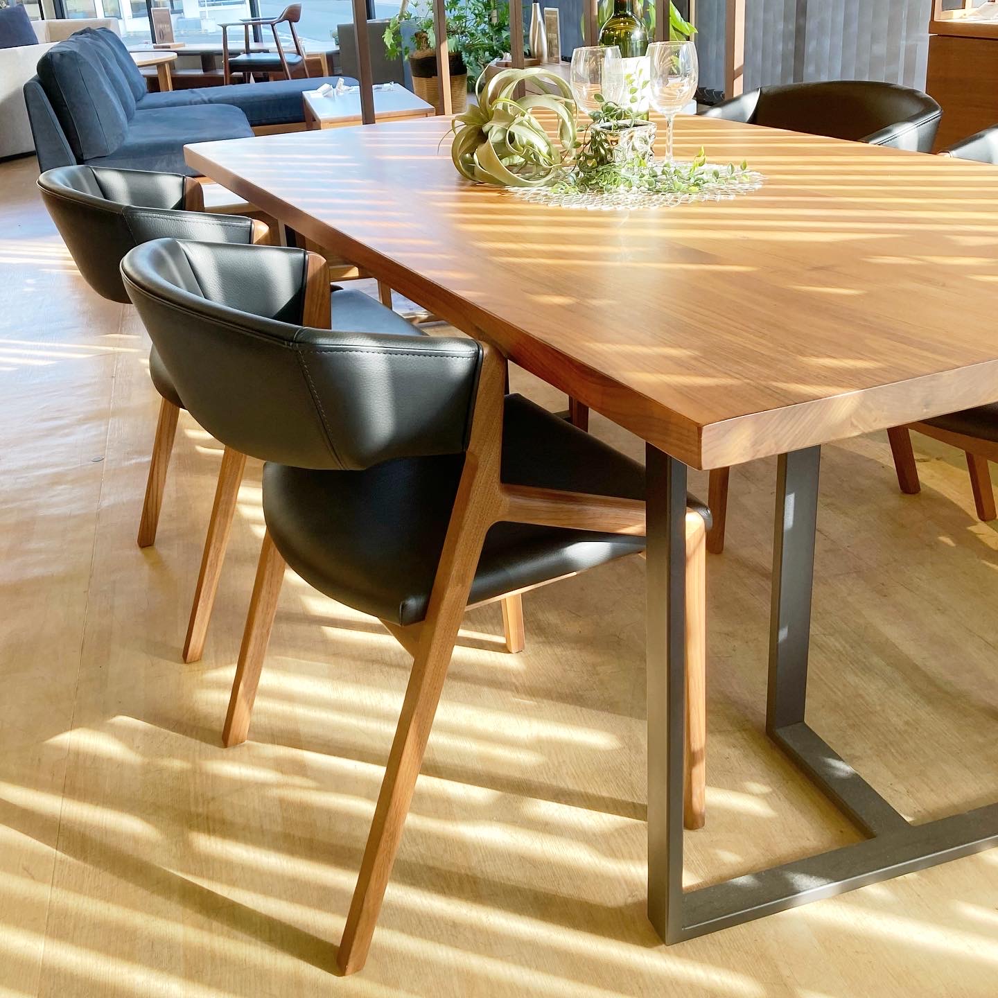 ダイニングチェア DC323-1W – 商品カタログ