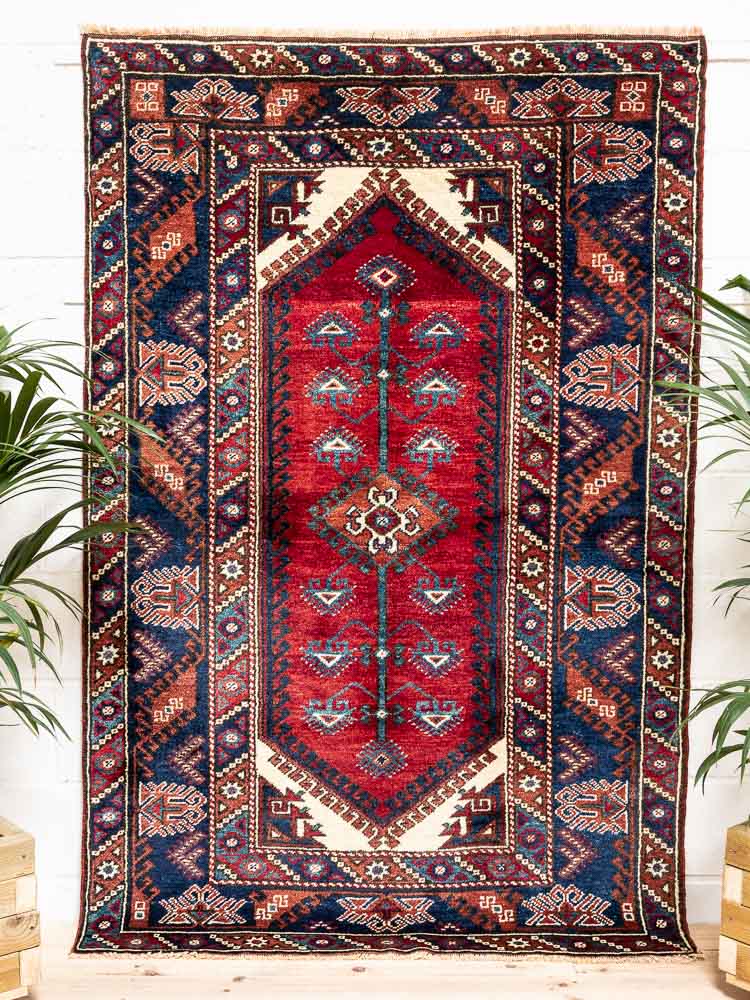 Red White & Blue Vintage Turkish Dosemealti Pile Rug 133x202cm