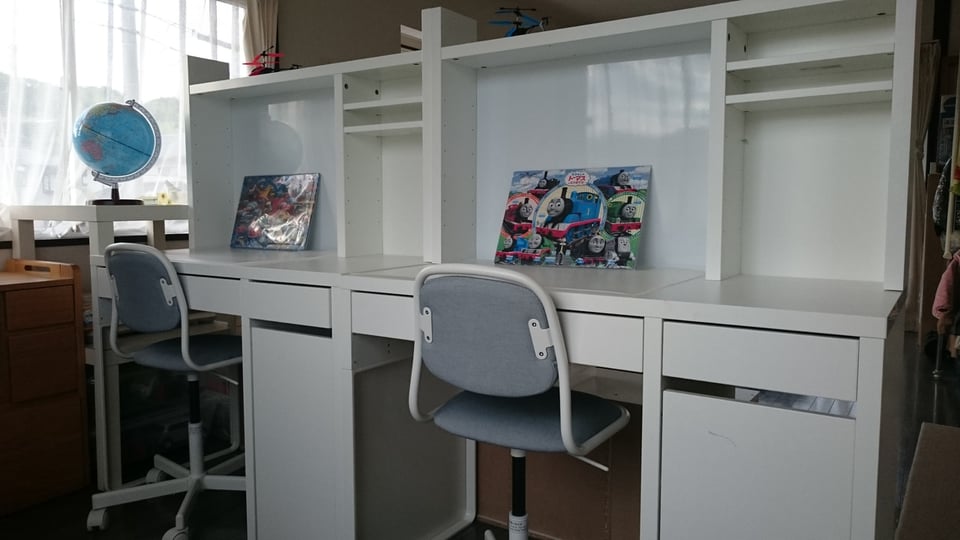 IKEAのデスク