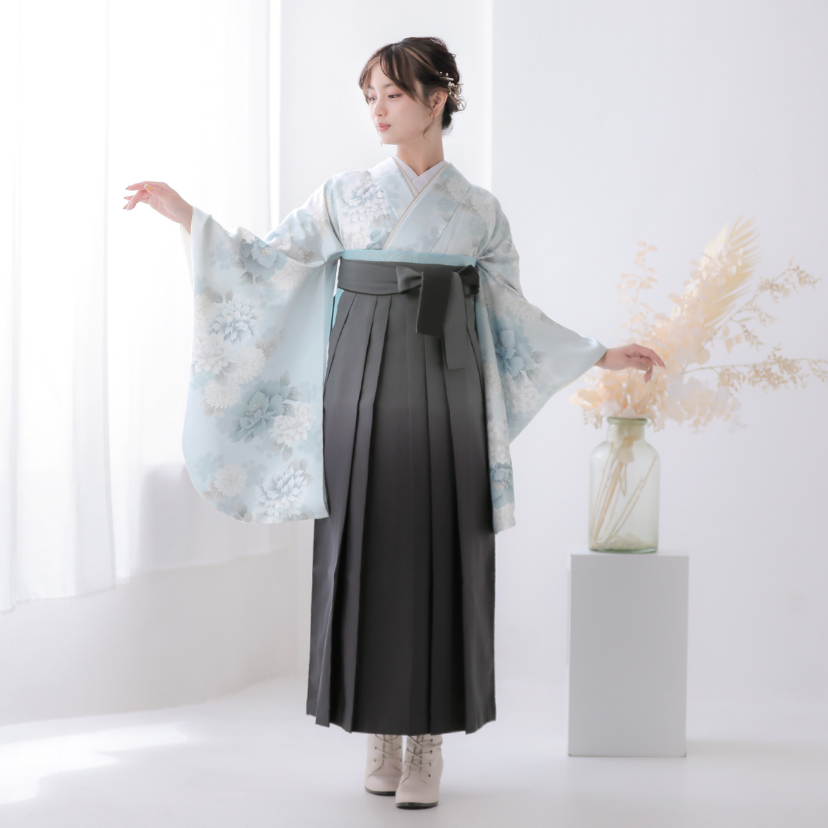 二尺袖袴：G1008 スノーホワイト 菊牡丹│ 袴レンタル │ 京都着物