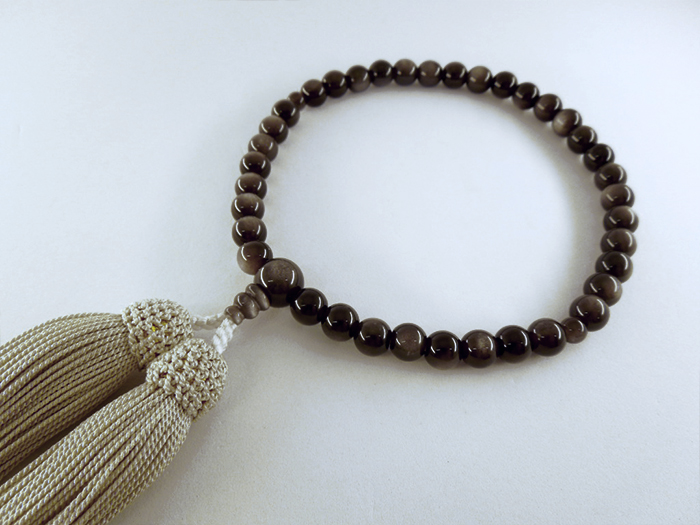 シルバーシーン7mm片手数珠灰白二五房共仕立 お数珠の安田念珠店へ