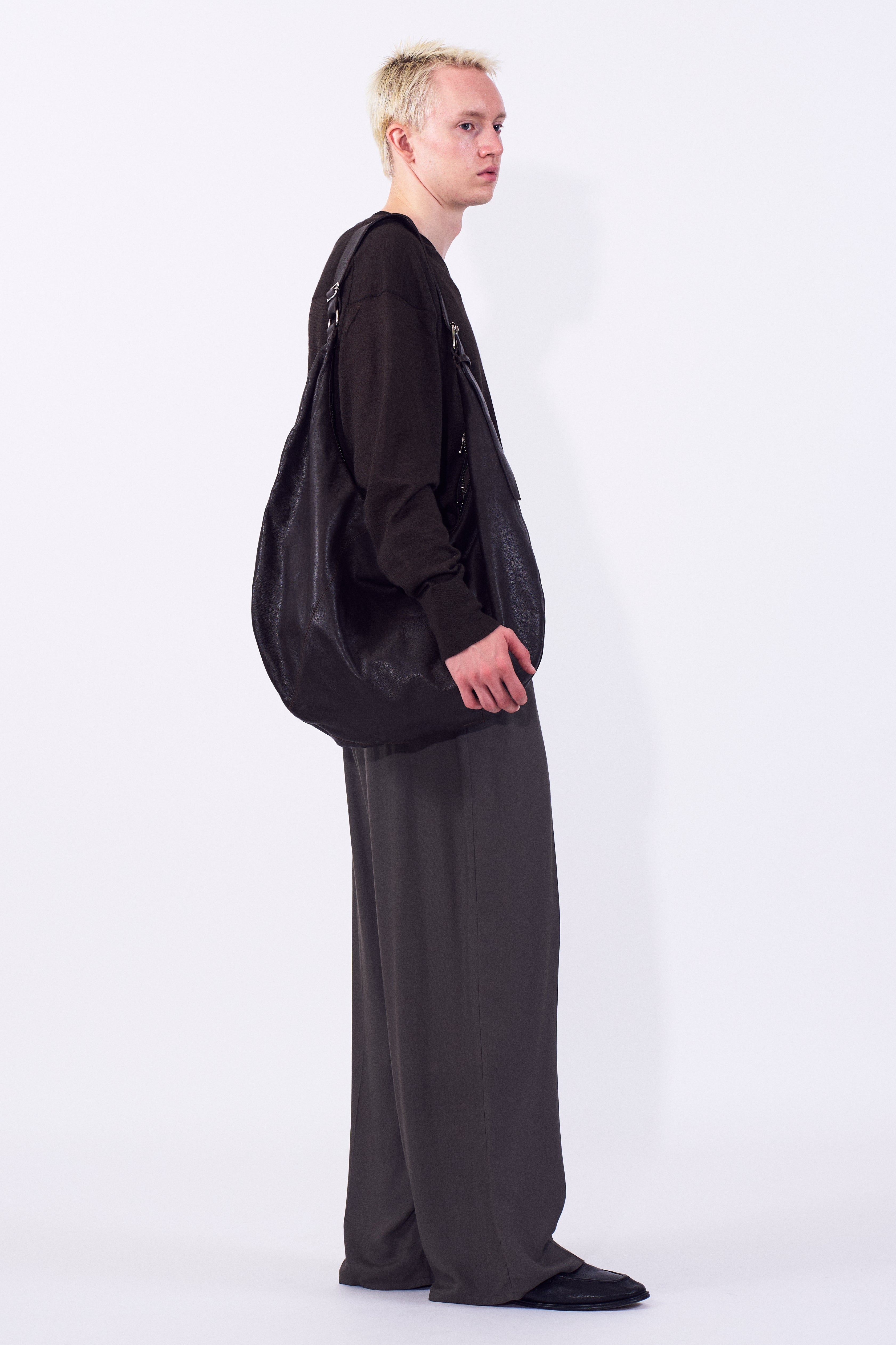 Carf Leather Circle Bag | YOKE Official Website