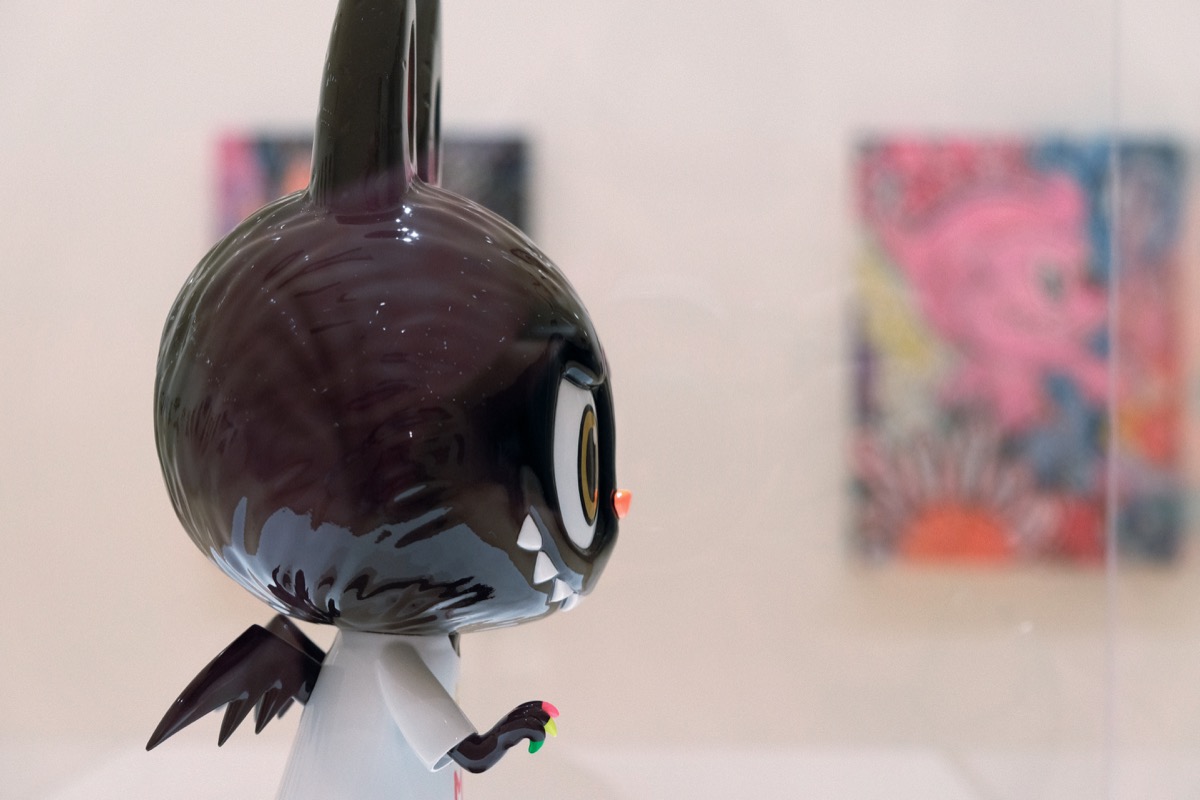 カシン・ローン「−＋」｜The MonstersのLabubu（ラブブ）と数学的な