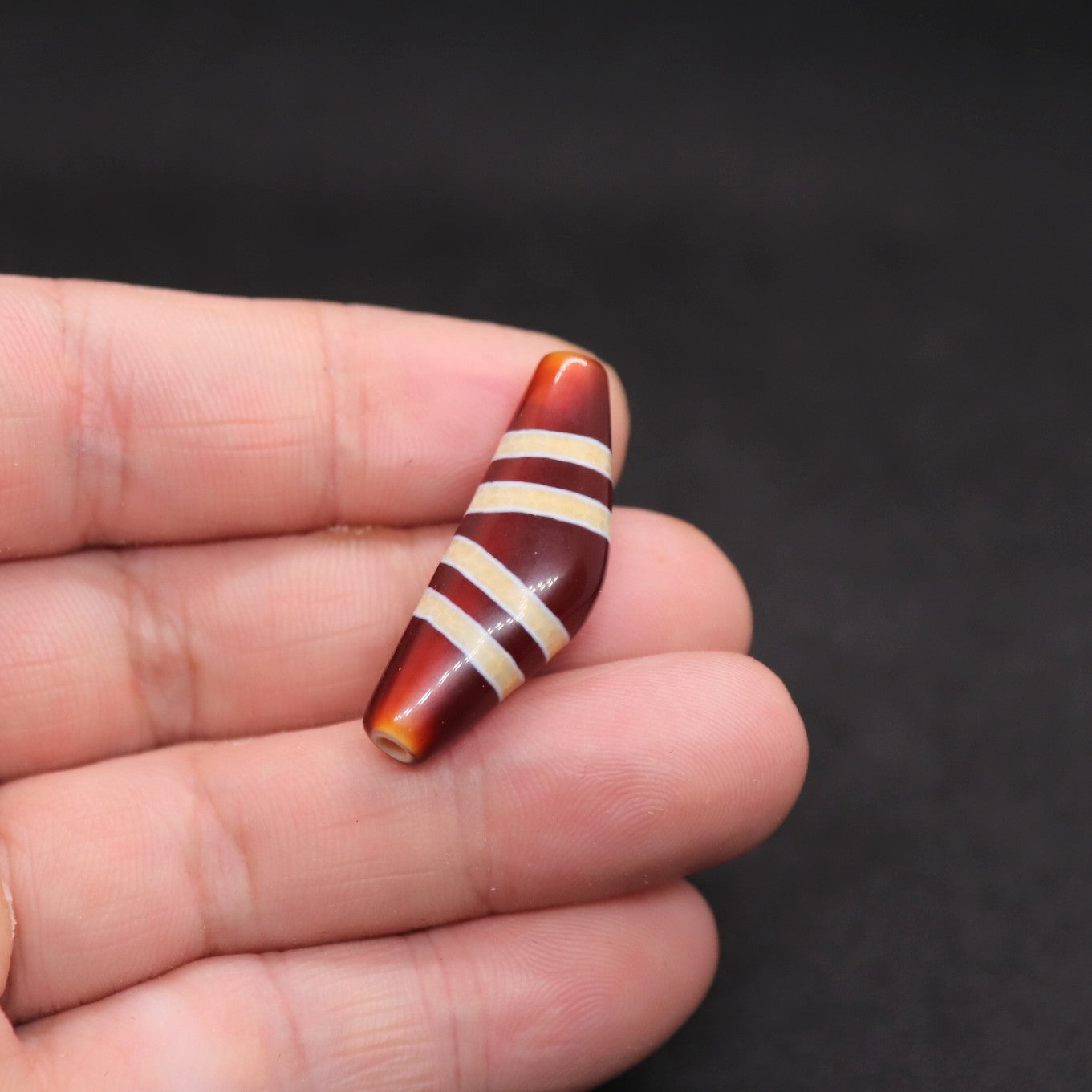 637天珠 上肯天珠 湾月 四線天珠 dzibeads！ 上肯製天珠・七眼天珠