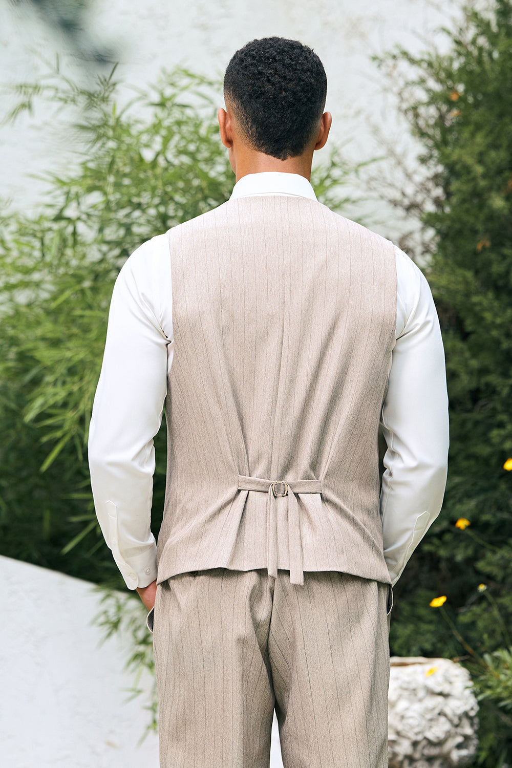 Zapaka Men Ivory Wedding Suits Peak Lapel Pinstripe Single