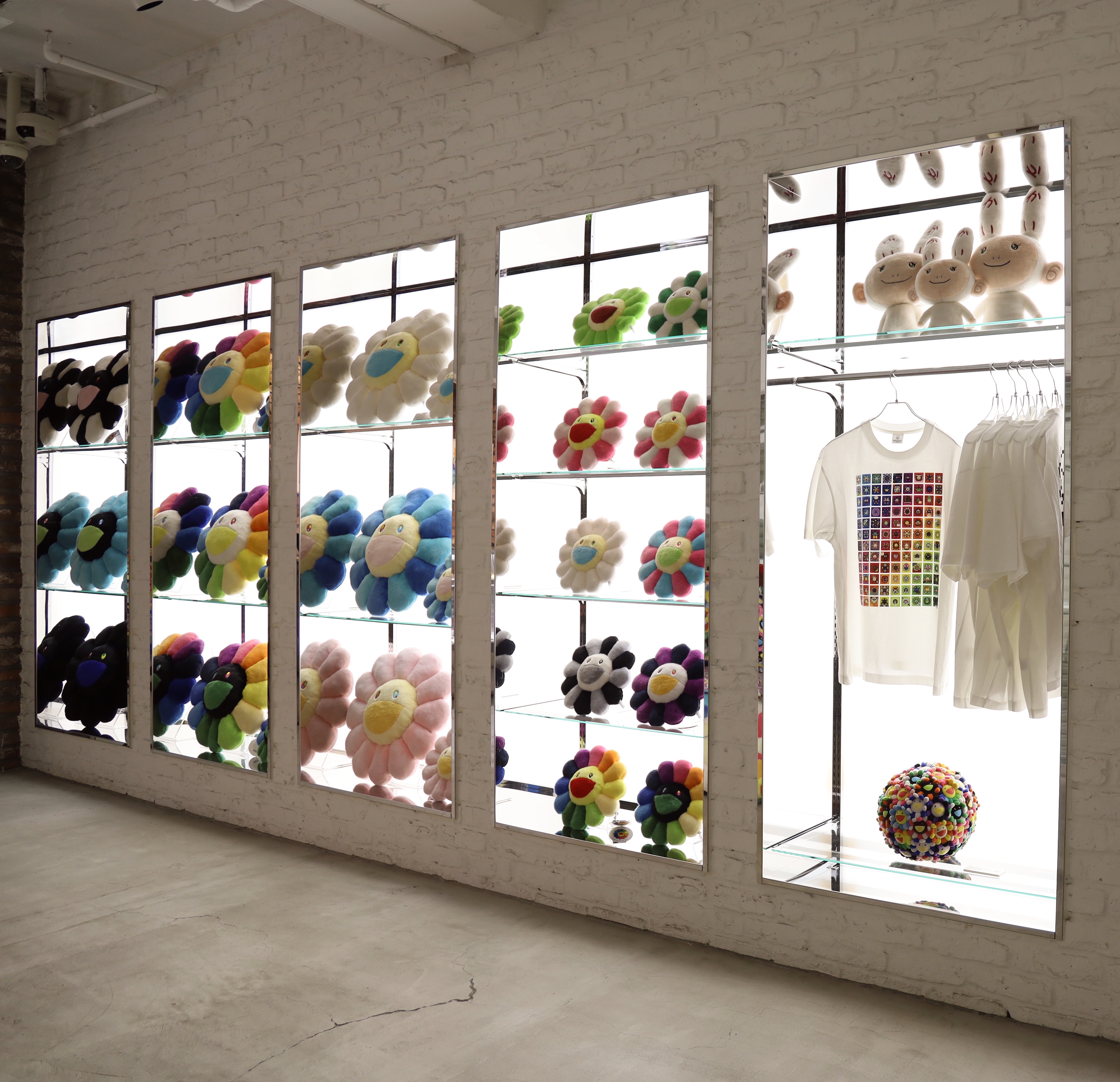 8月17日(木)〜8月21日(月)Tonari no Zingaroをオープンいたします