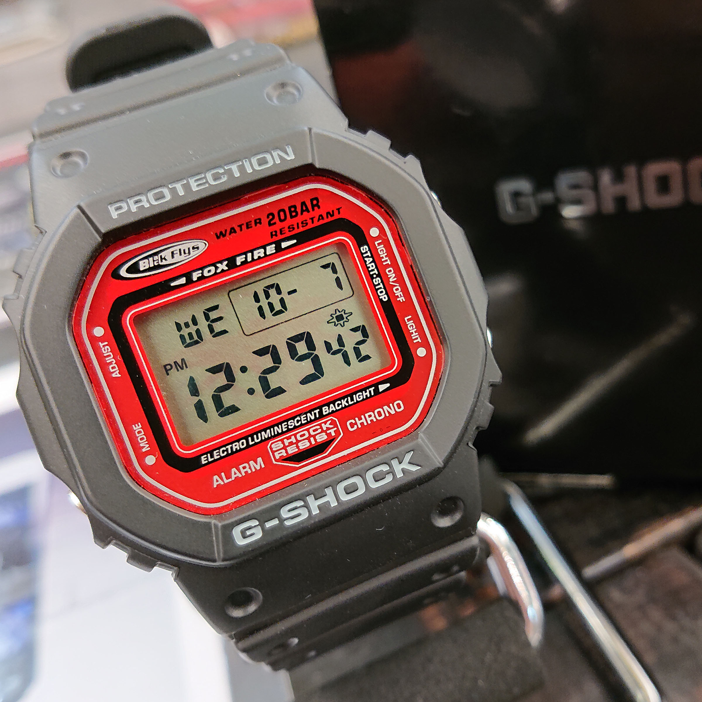 G-SHOCK買取実績】DW-5600EF ブラックフライ 2nd コラボ ジーショック