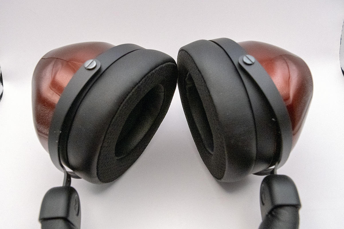 HiFiMAN HE-R9 レビュー】映像作品鑑賞で実力を発揮するヘッドフォン