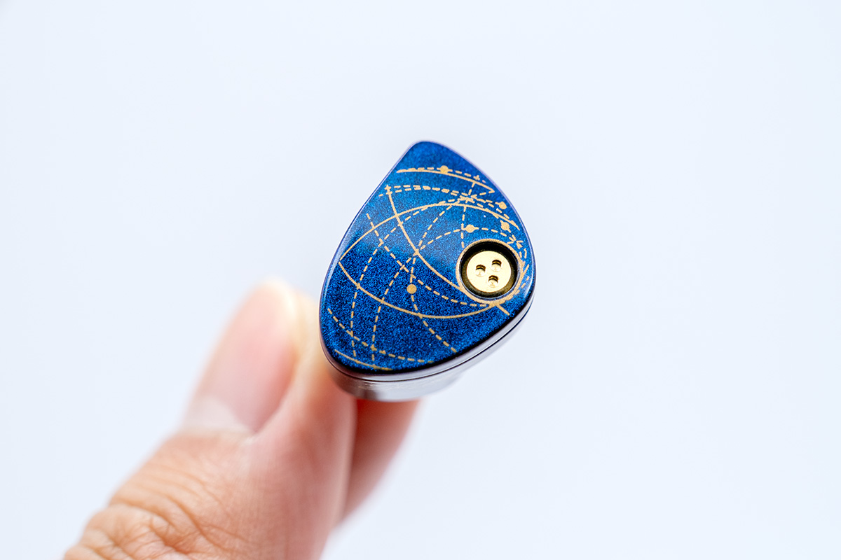 MOONDROP StarLight レビュー】明るく響く大満足の音色。Kadenzより