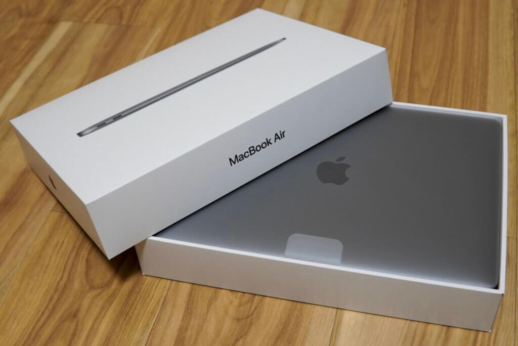 13インチMacBook Air (2019)はバッテリー持ち抜群で外出用にピッタリの
